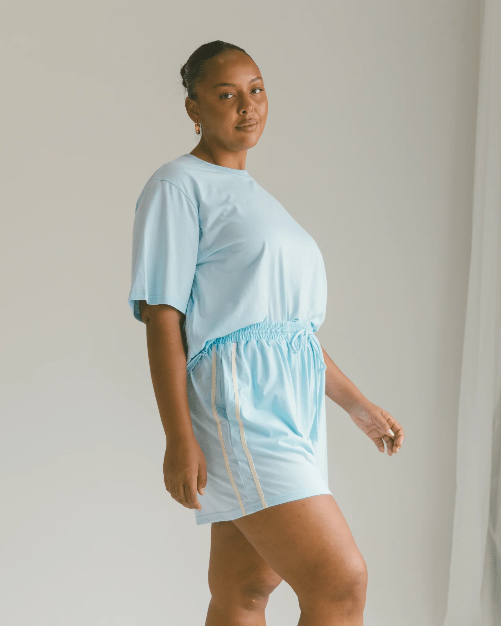FINAL SALE | Essential Shorts | Blue & Cream - Image 6