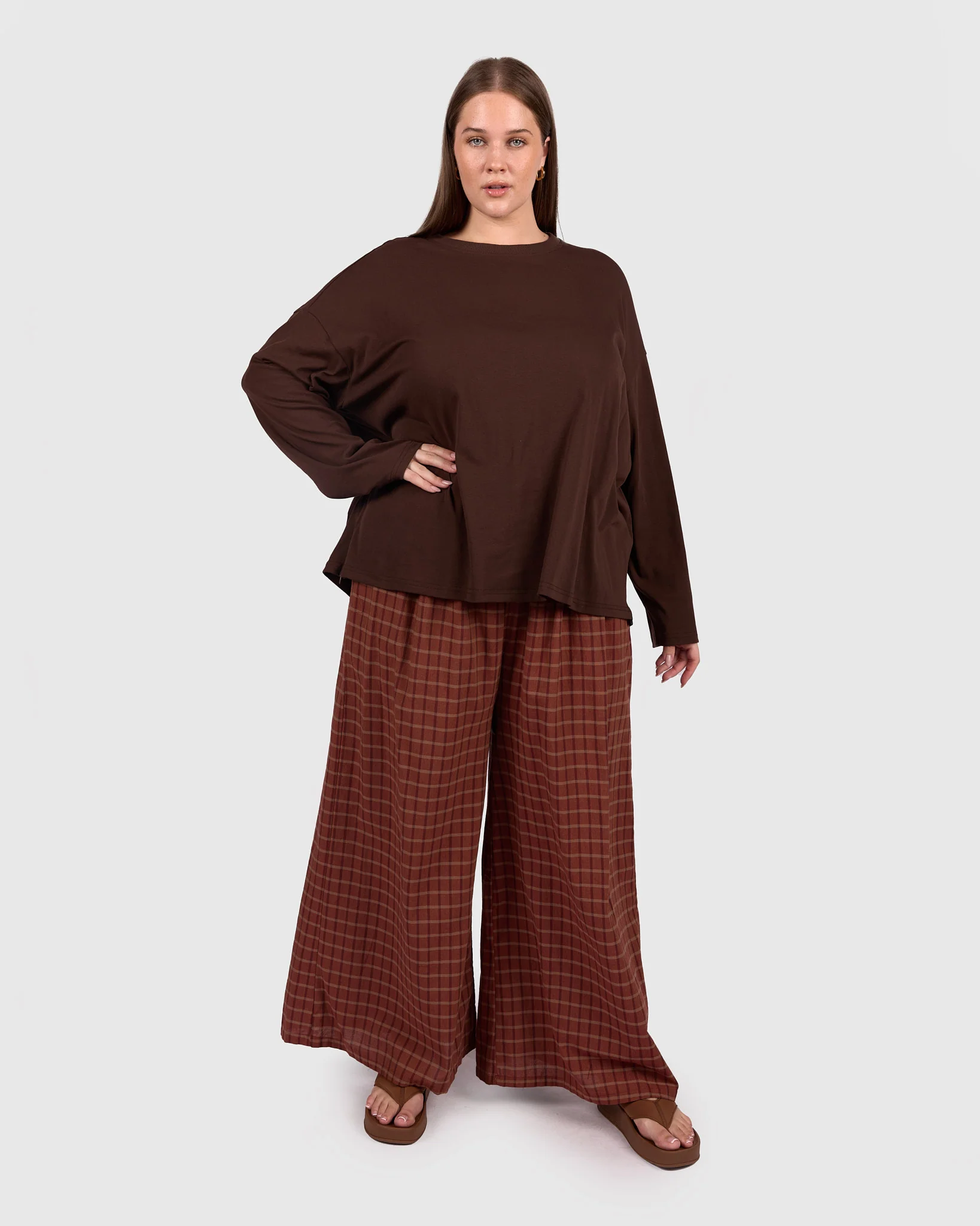 Long Sleeve Essentials Tee | Brown - Image 8