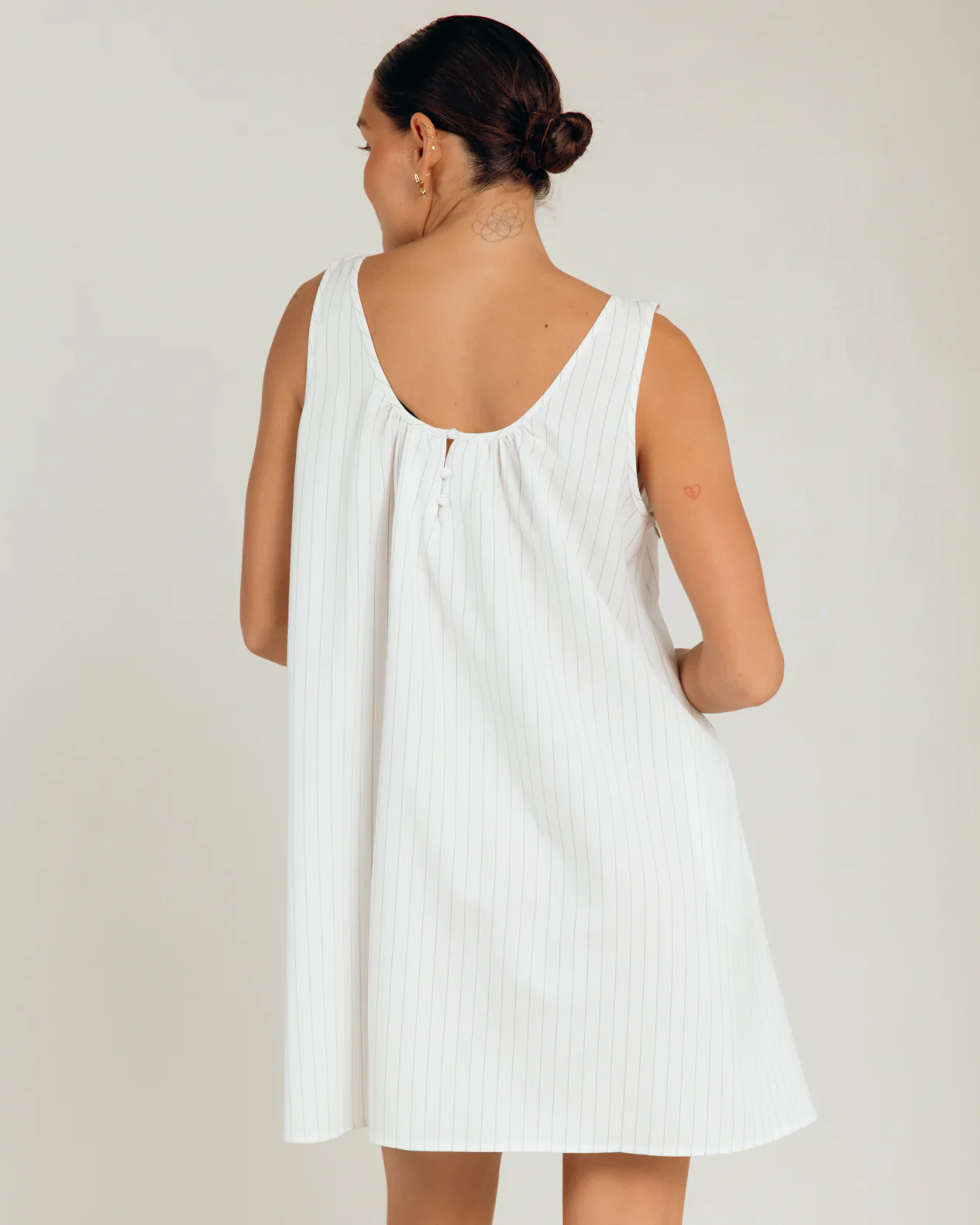 Evie Mini Dress | White Pinstripe - Image 4