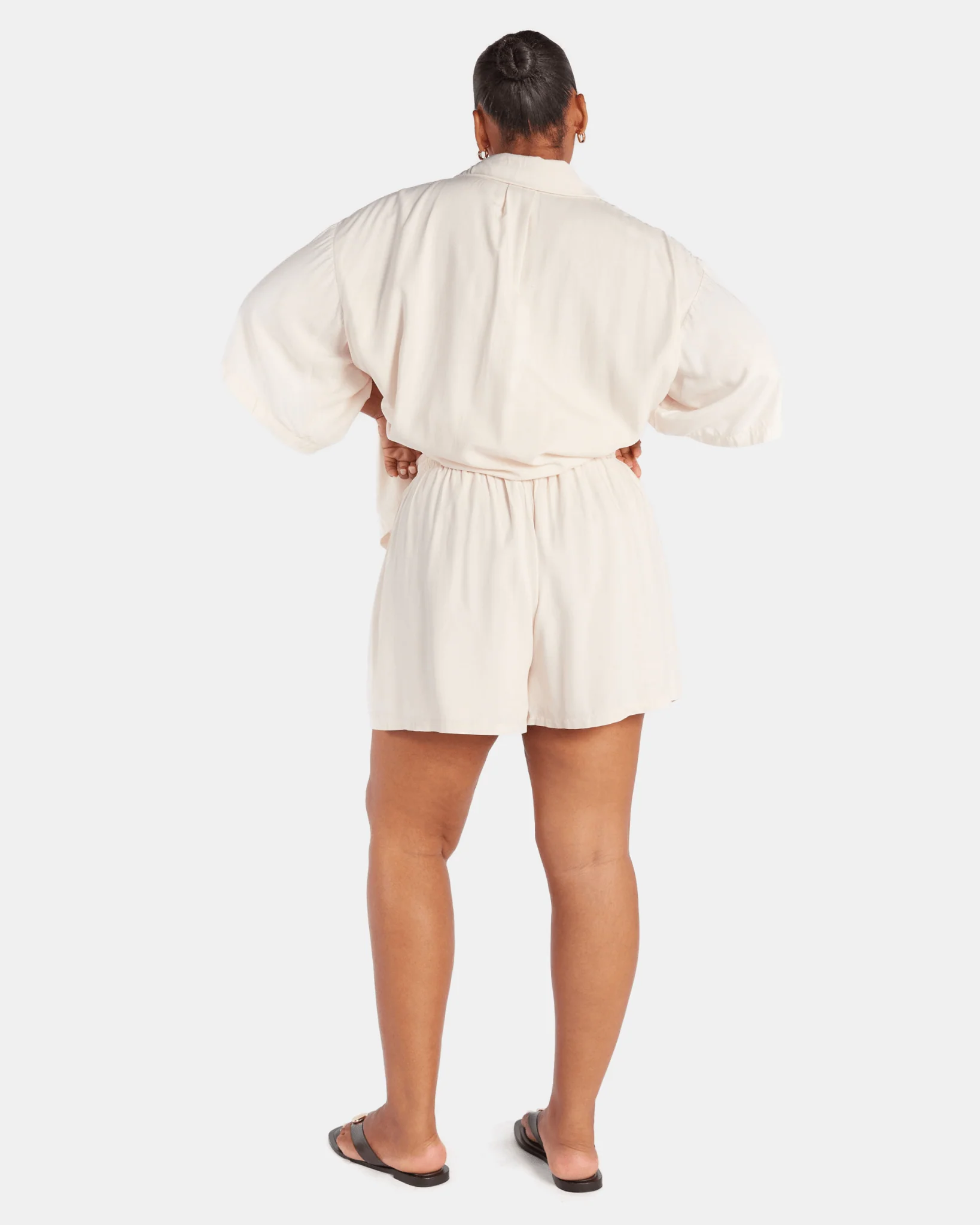 Matilda Shorts | Beige - Image 3