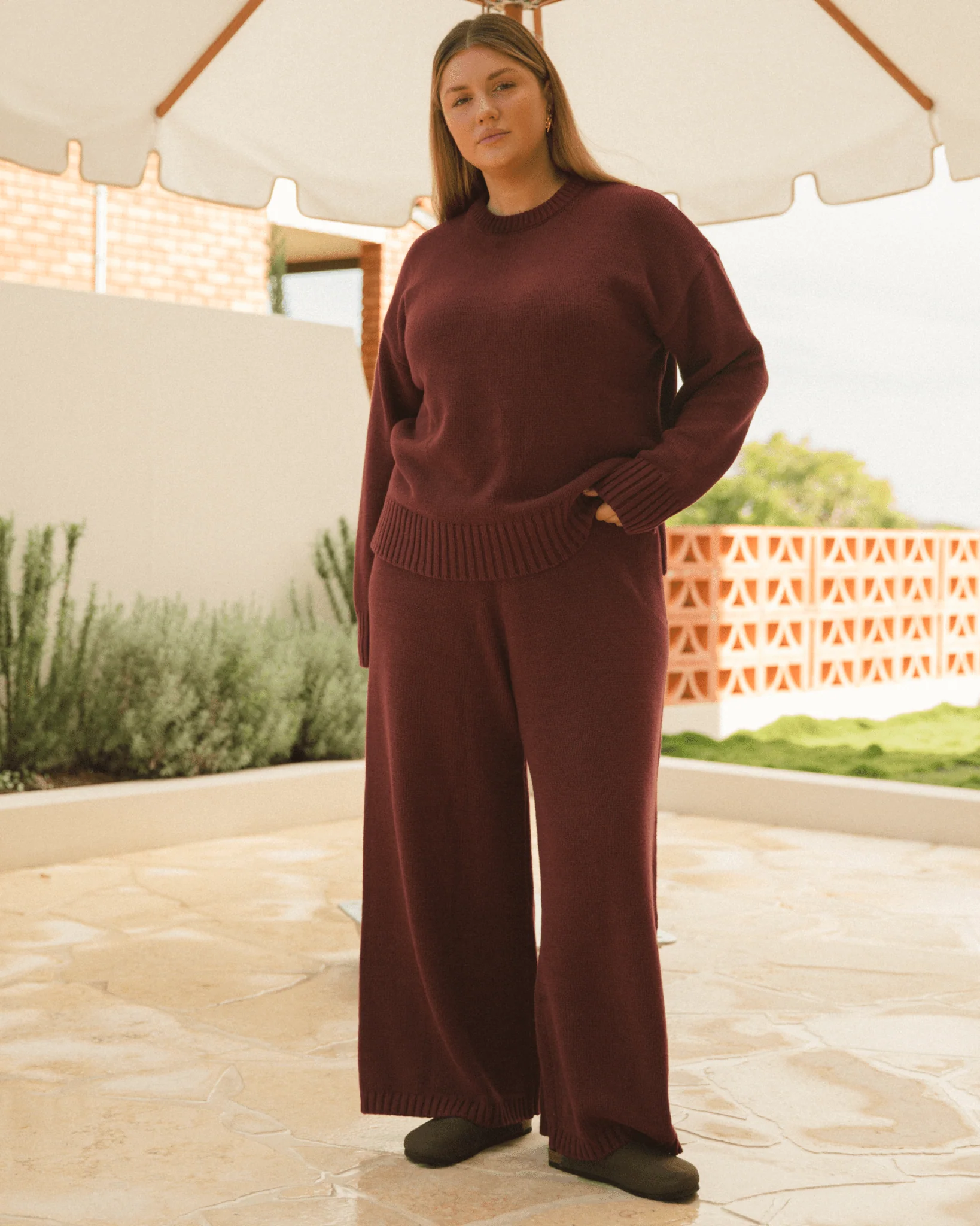 FINAL SALE | Pearl Knit Pants | Burgendy - Image 2