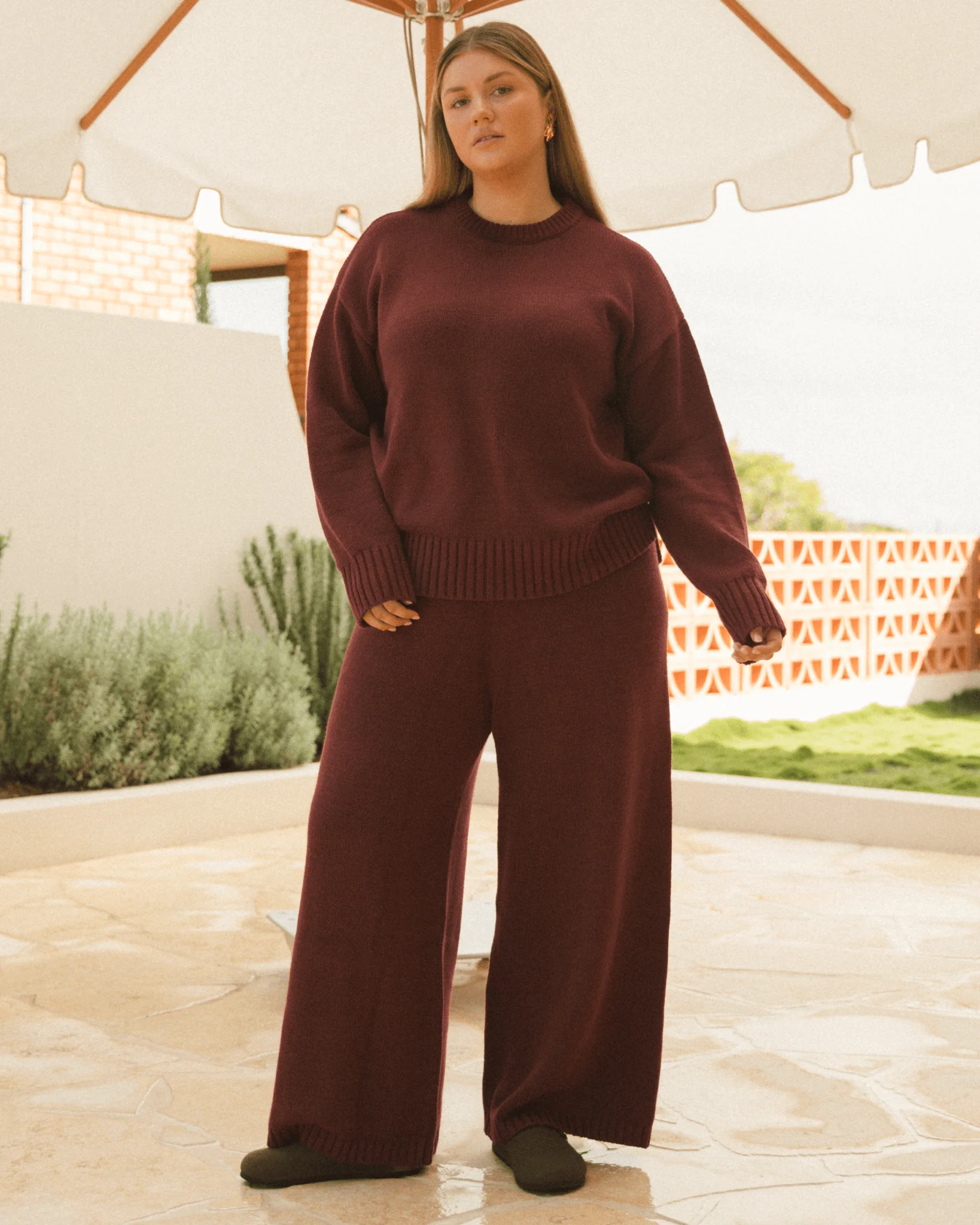 FINAL SALE | Pearl Knit Pants | Burgendy - Image 3