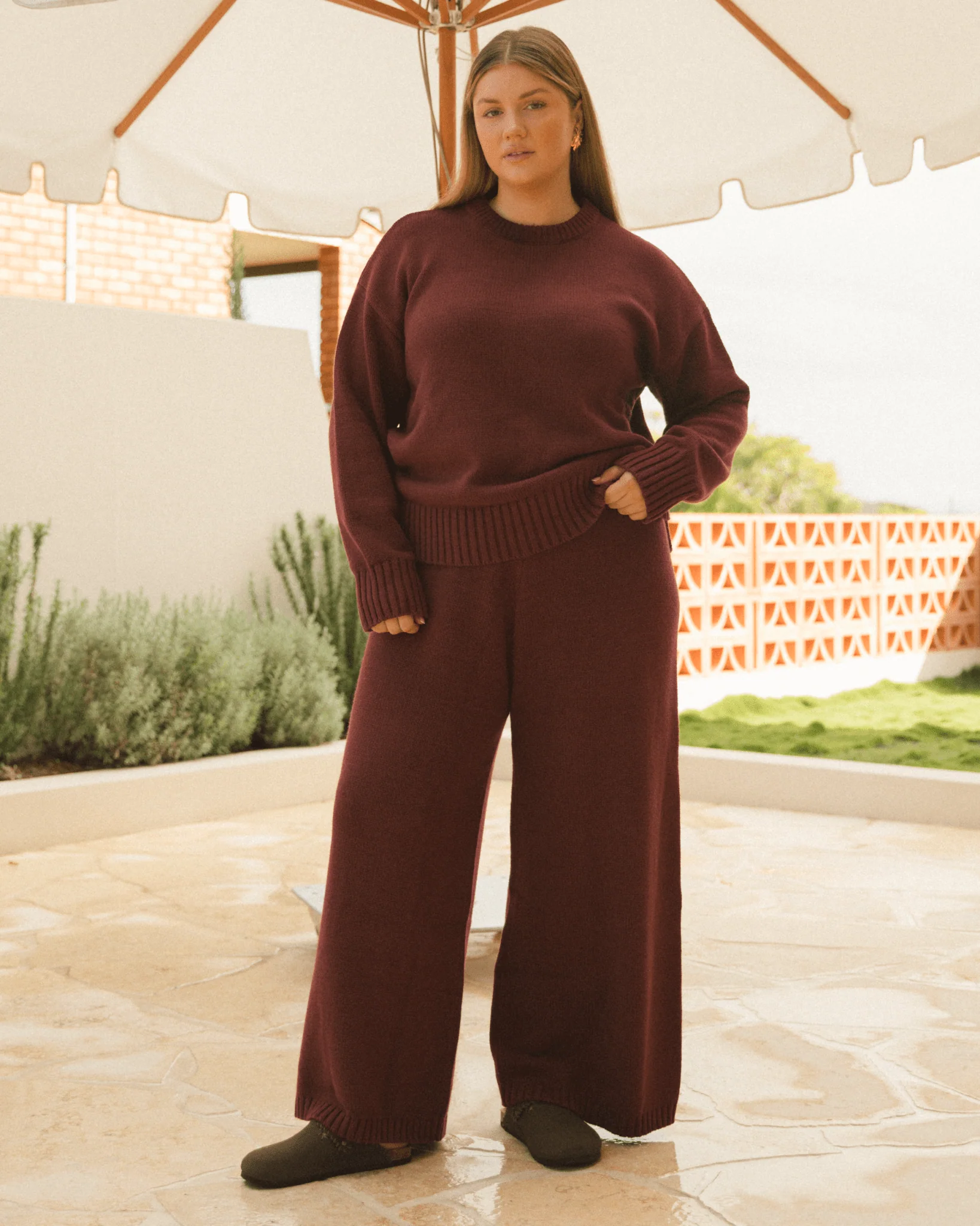 FINAL SALE | Pearl Knit Pants | Burgendy - Image 4