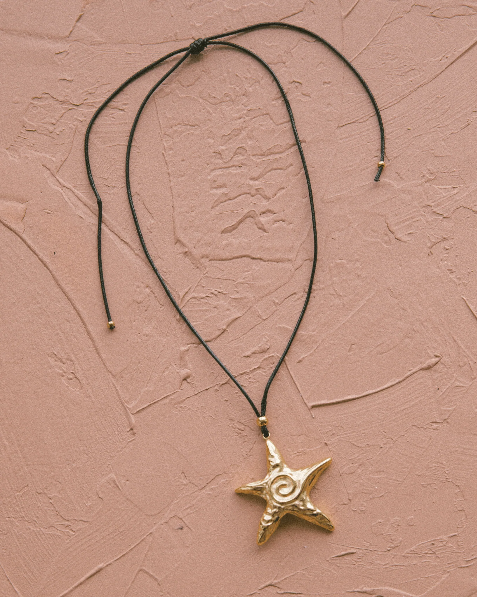 Solara Pendant Necklace - Image 3